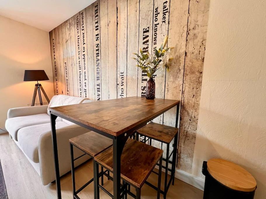 Appartement Climatise 4Prsn Au Pied De La Citadelle 贝桑松 外观 照片